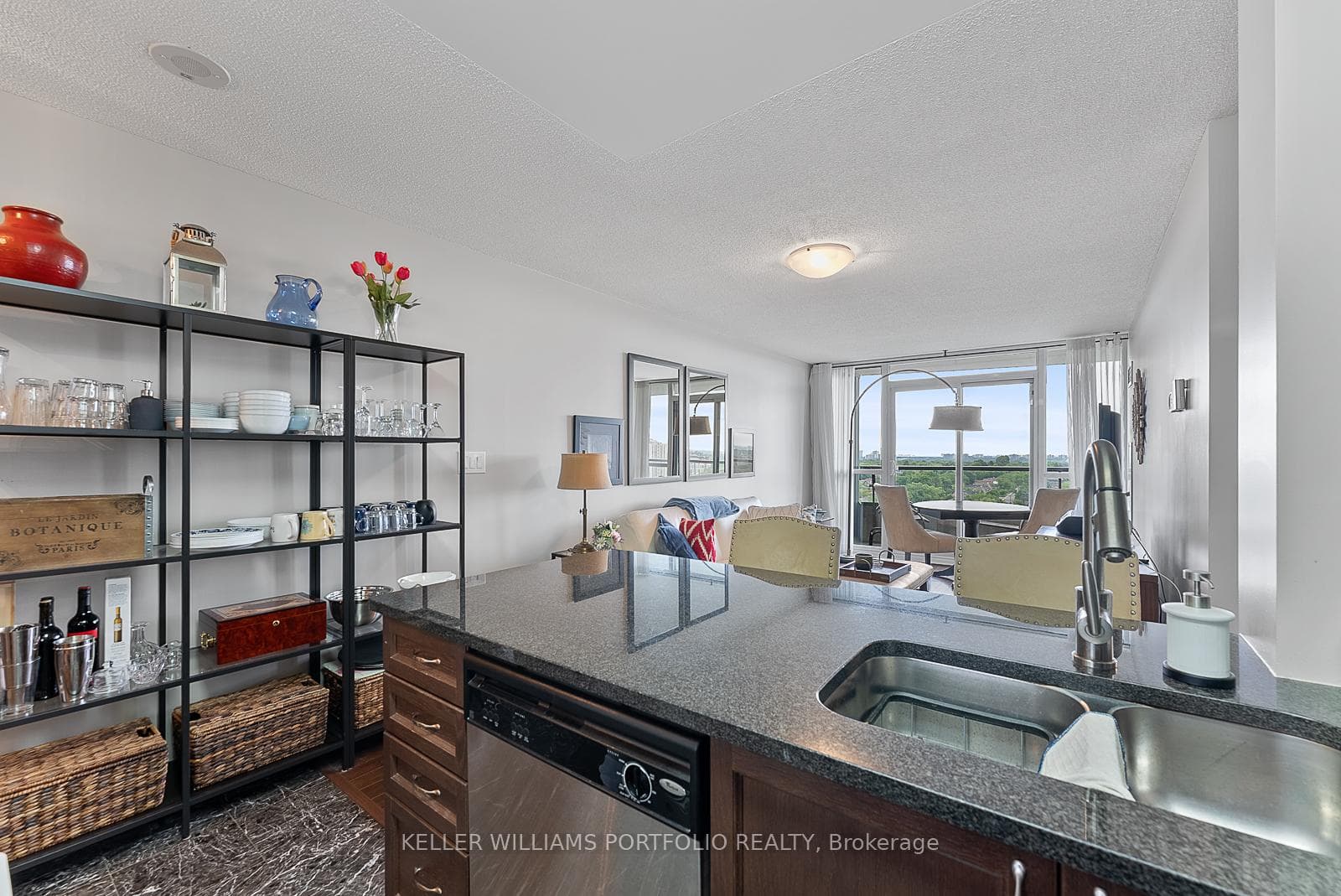 35 Hollywood Avenue Unit 1823 photo 6