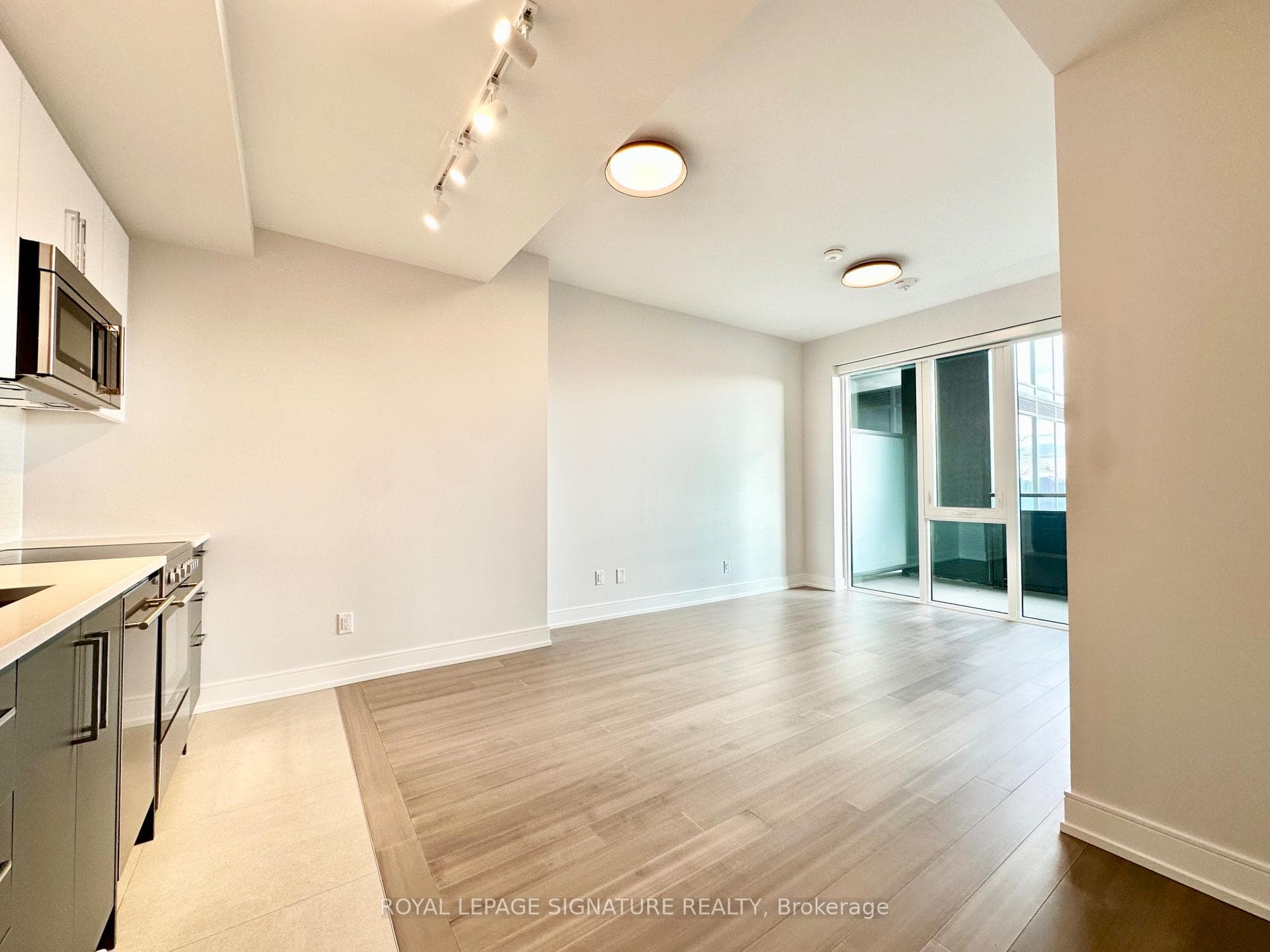 664 Spadina Avenue Unit 501 photo 2