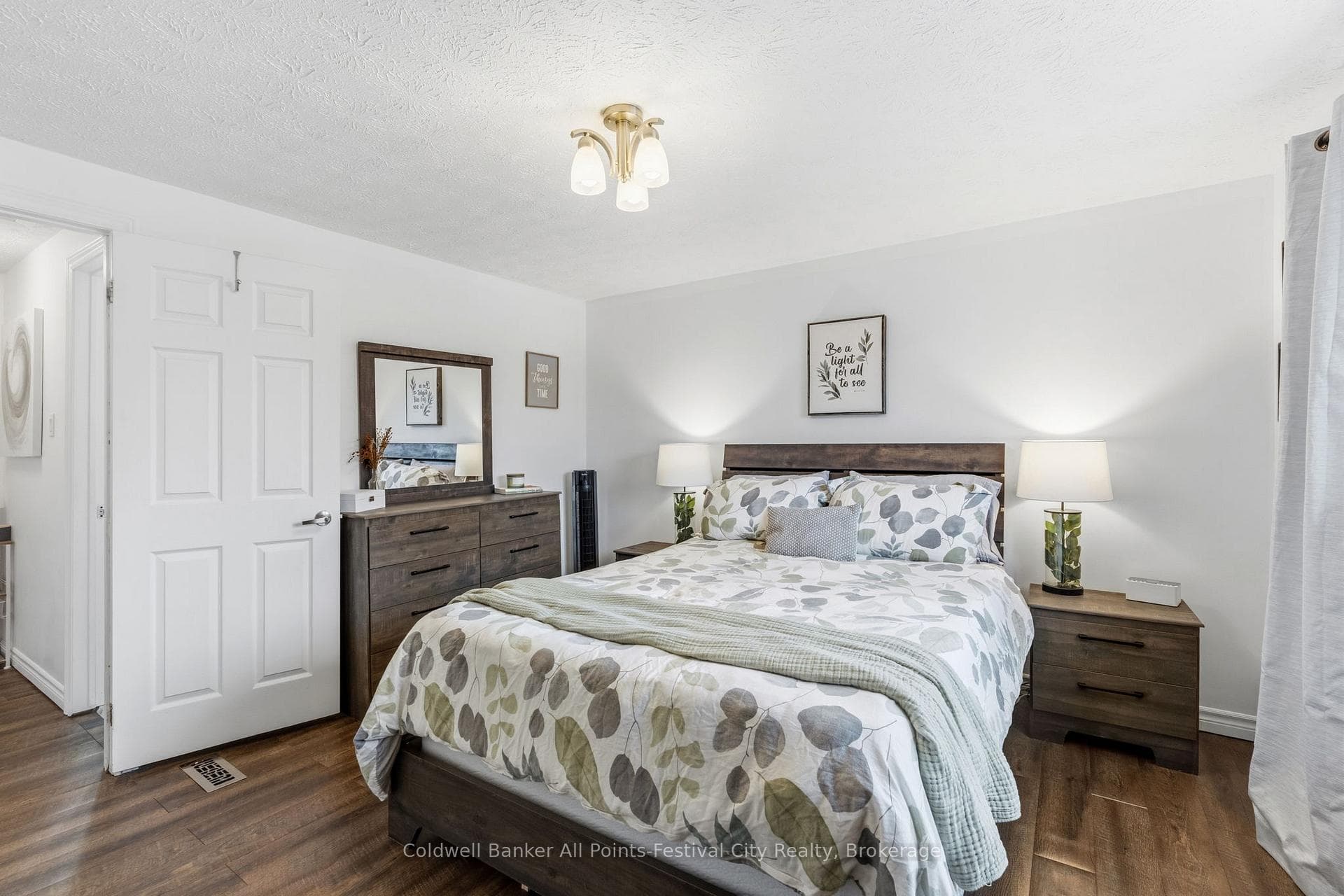 146 Bennett Street photo 24