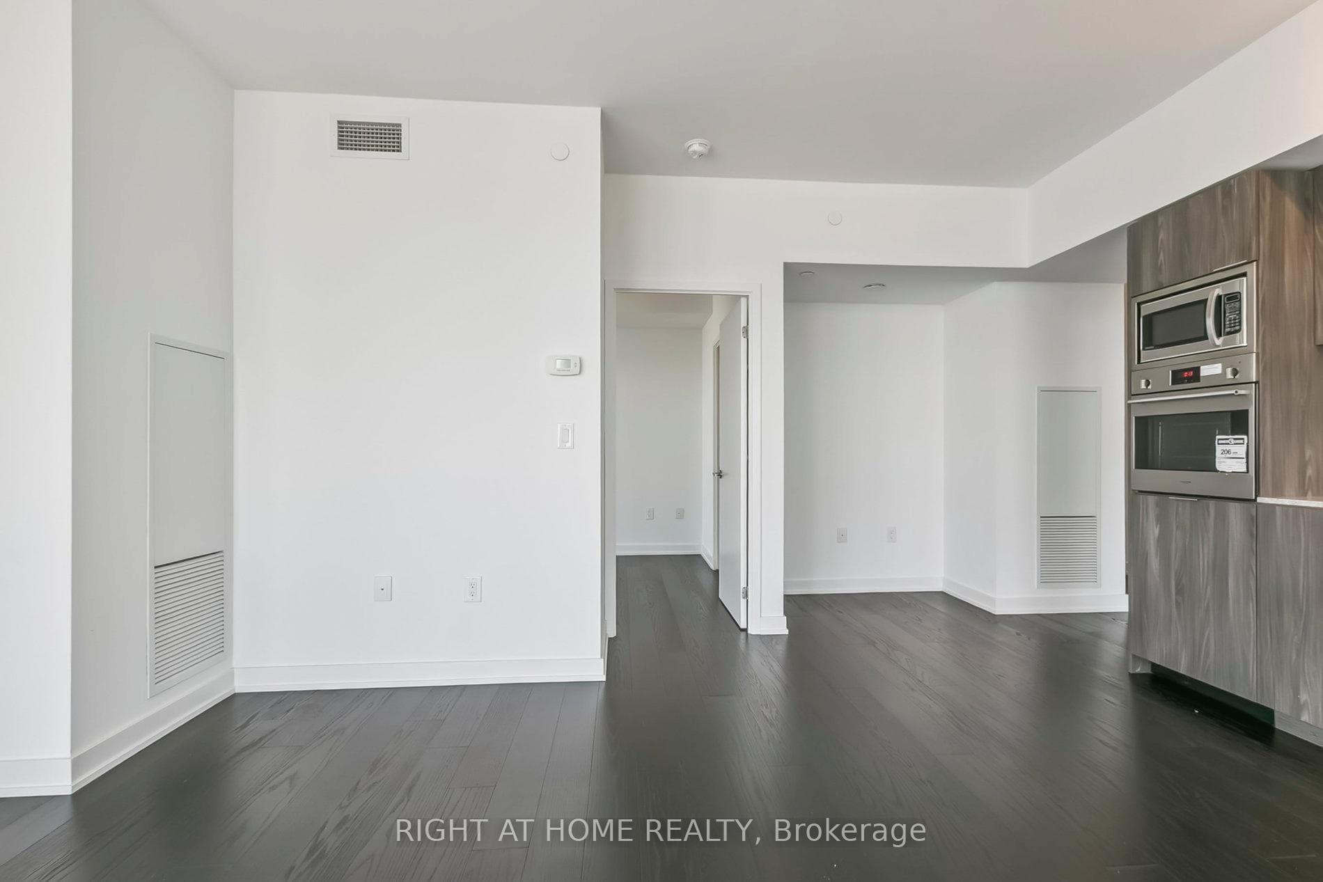 11 Wellesley St W Avenue Unit 5408 photo 7