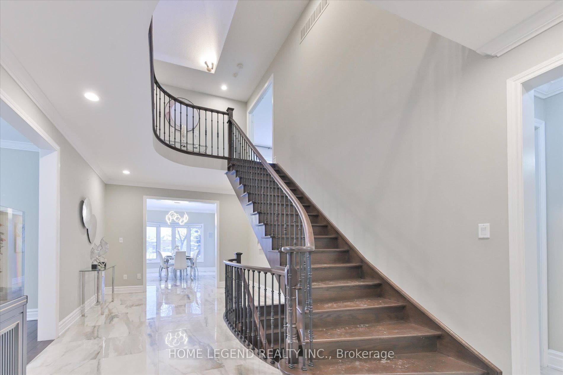 25 Vandermeer Drive photo 4