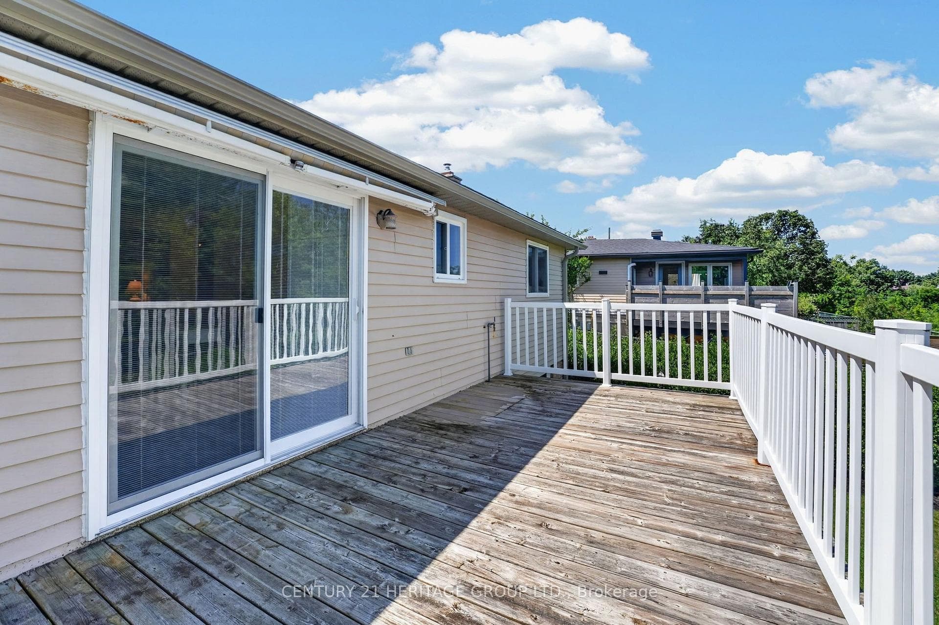 226 Lillian Crescent photo 10