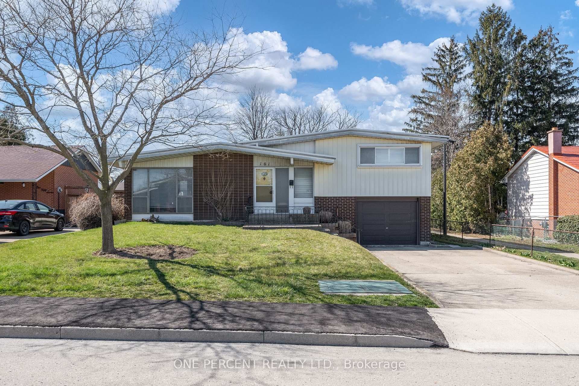 161 Laurier Avenue photo 2