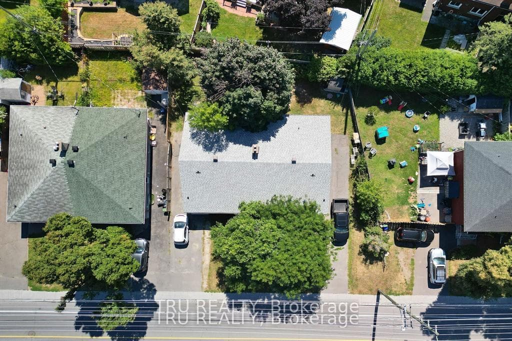 2428-2430 Iris Street photo 12