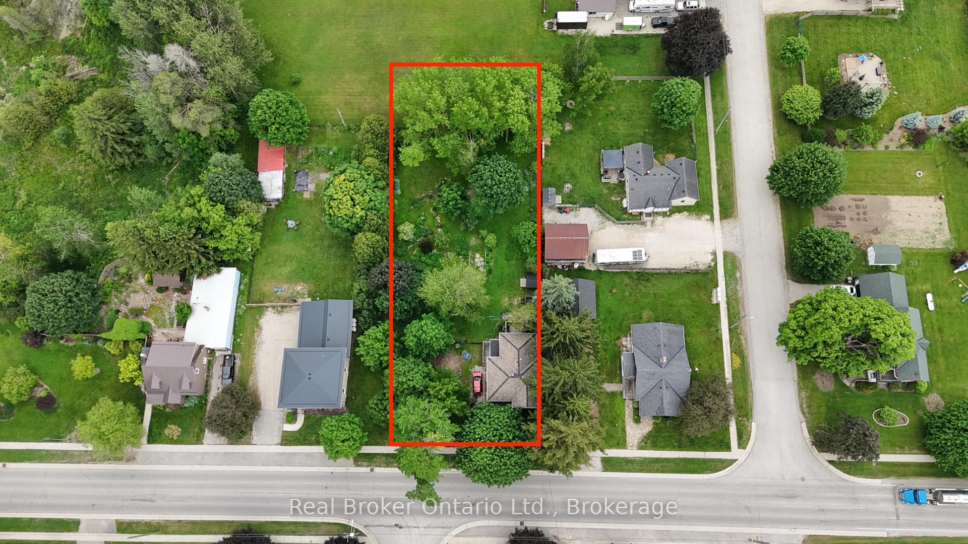 3050 Patrick Street photo 3