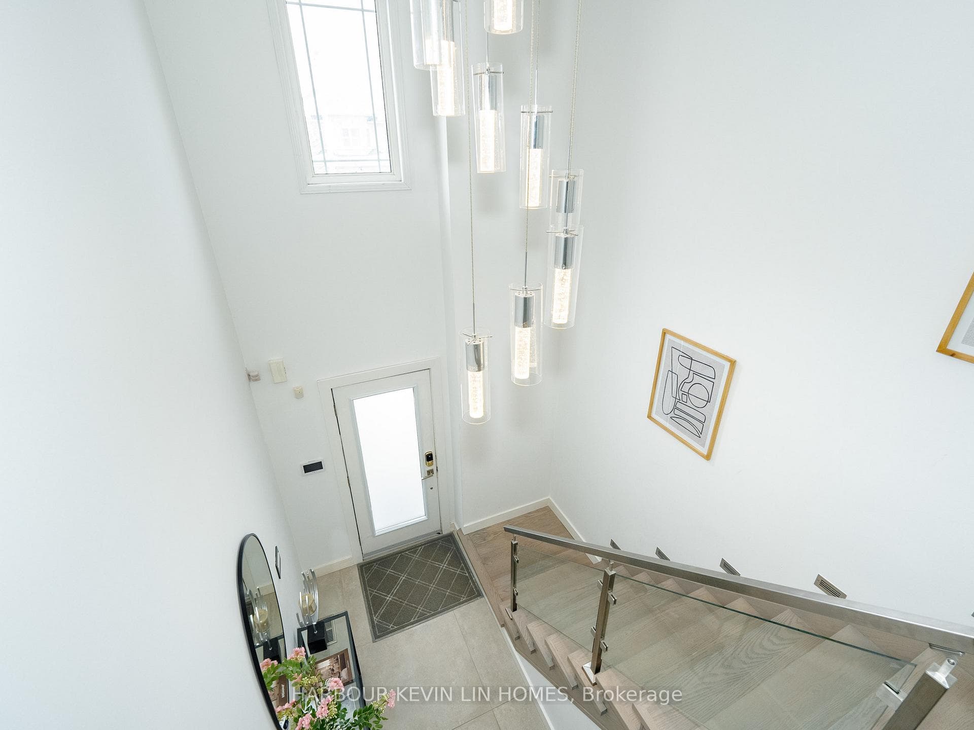106 Blackthorn Drive photo 26