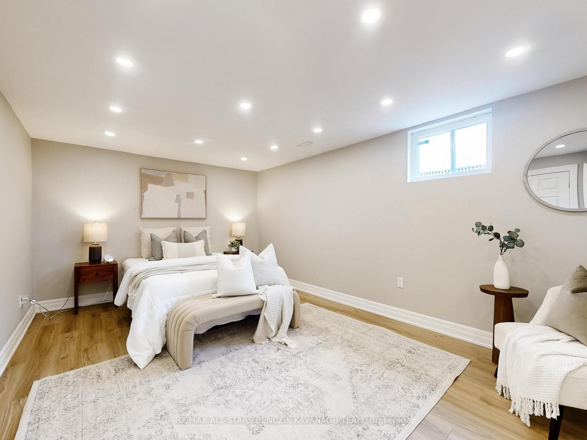 30 Sir Caradoc Place photo 19