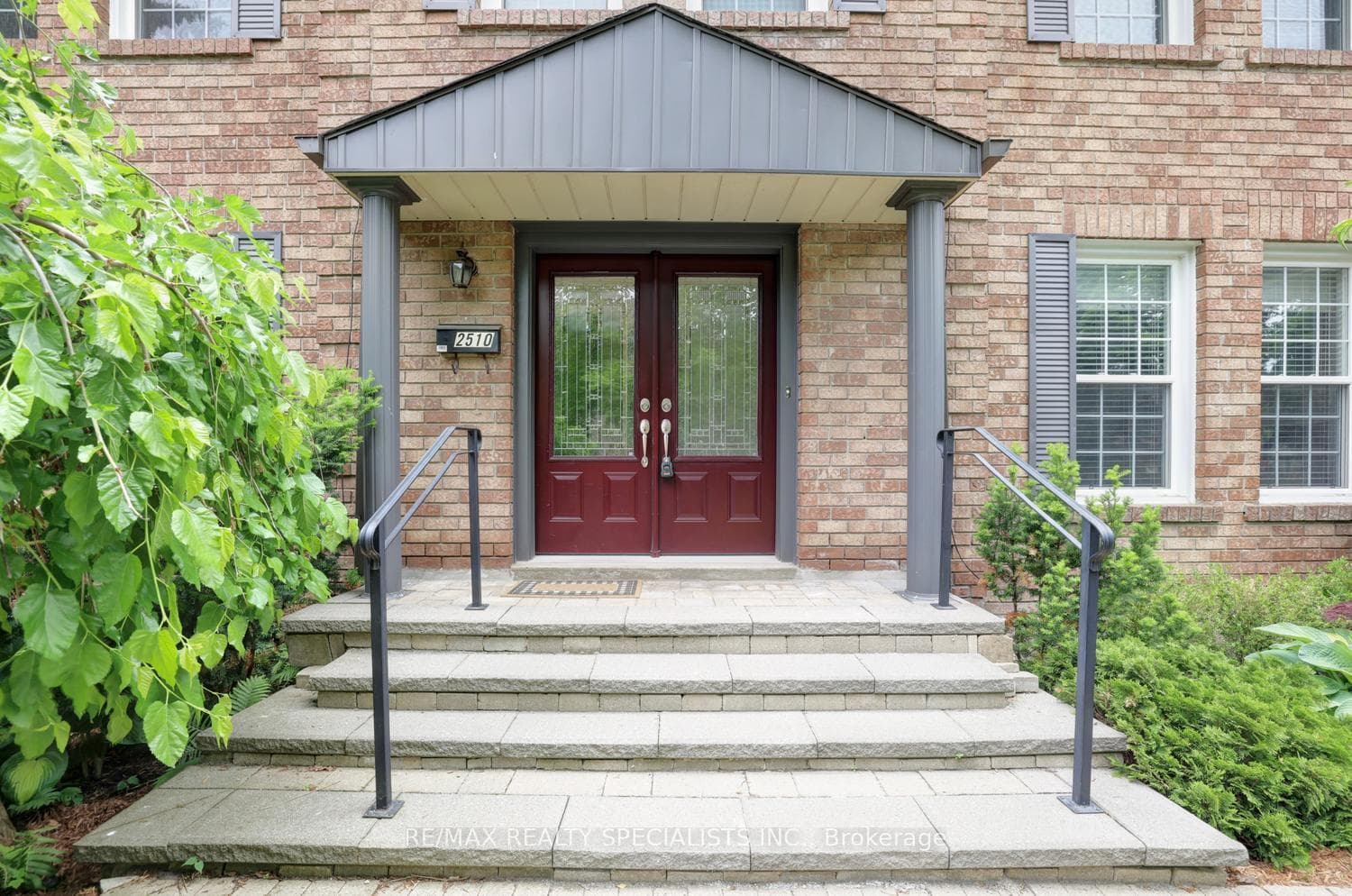 2510 Maid Marian Place photo 5
