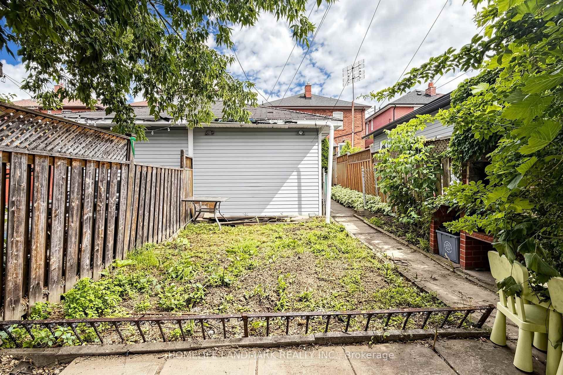 484 Glenholme Avenue photo 50