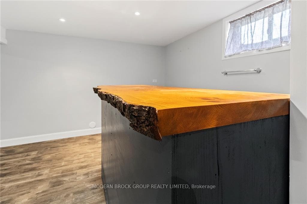 53 BRAMSHOT Avenue photo 24
