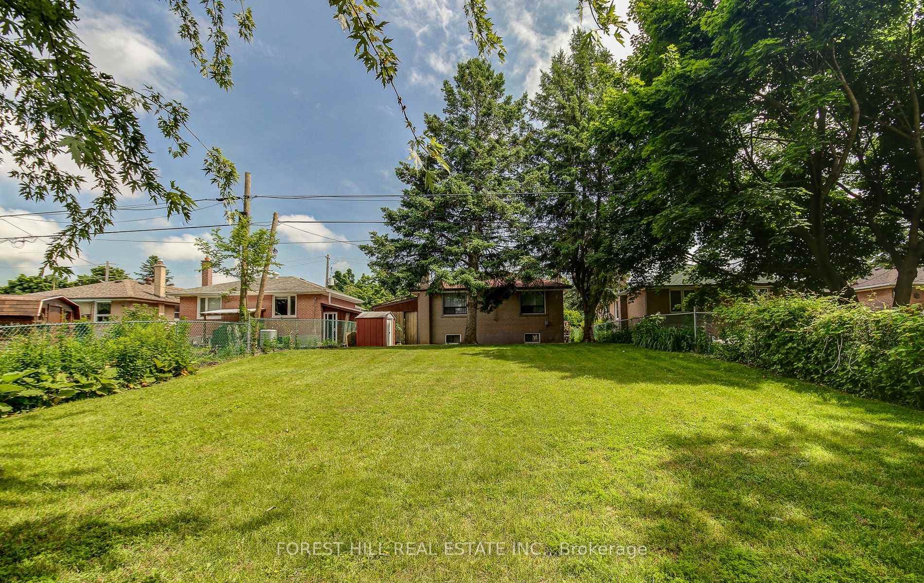 18 Hurley Crescent photo 30