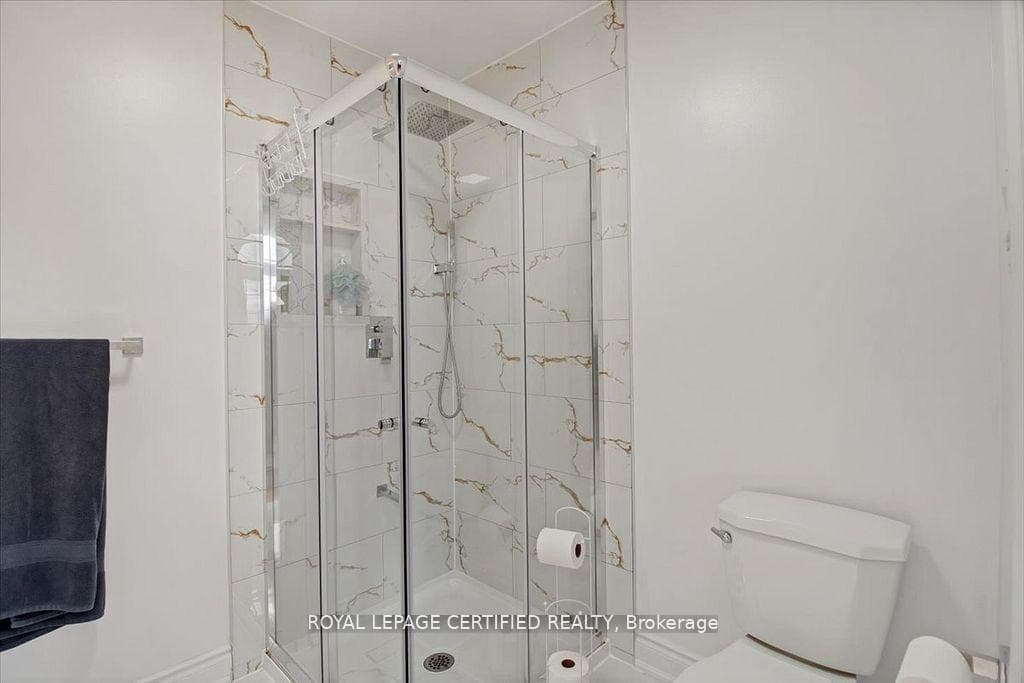 35 Trenholme Crescent photo 27