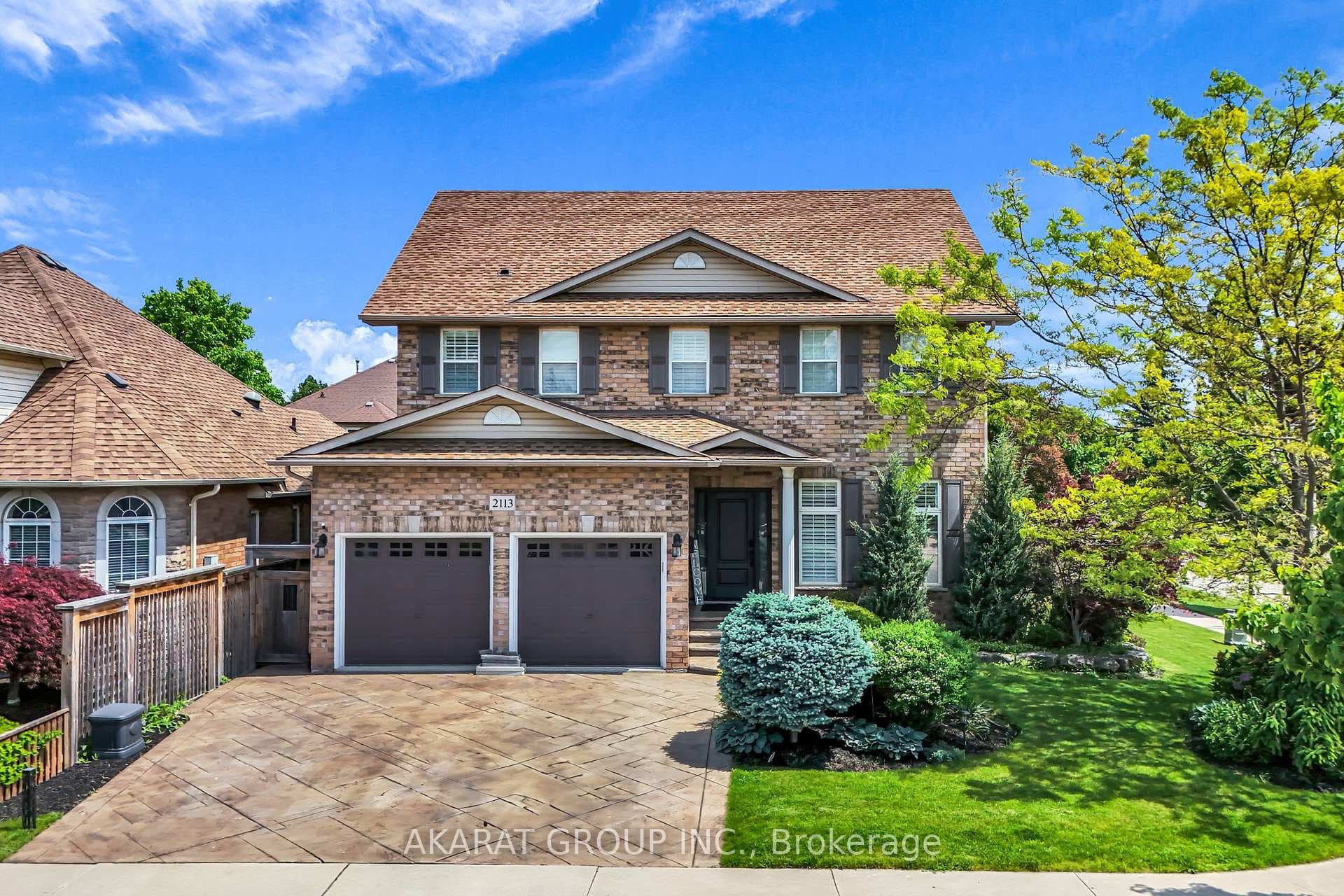 2113 Dalecroft Crescent photo 1