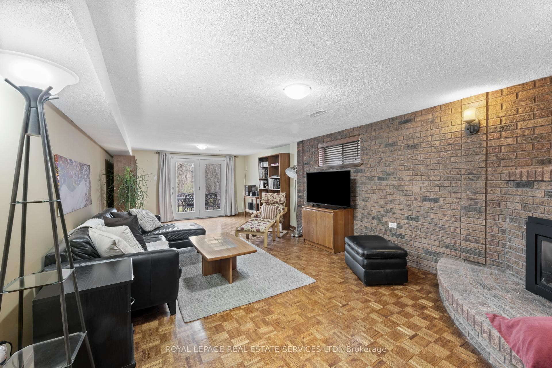 19 Warlingham Court photo 20