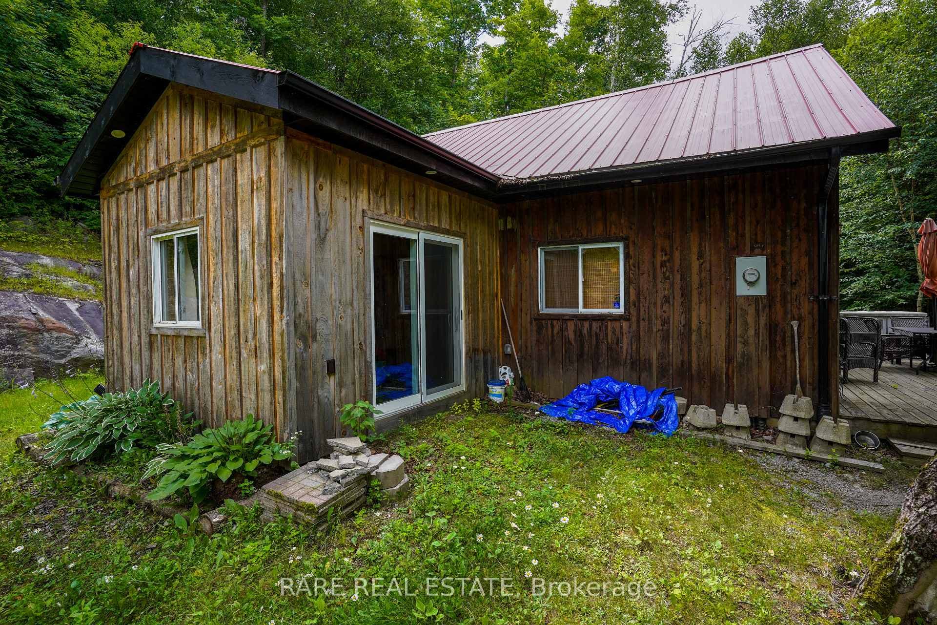 139D Petit Lane photo 36