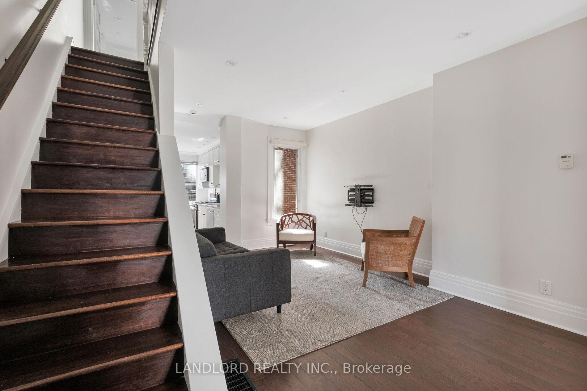 107A Scollard Street photo 3