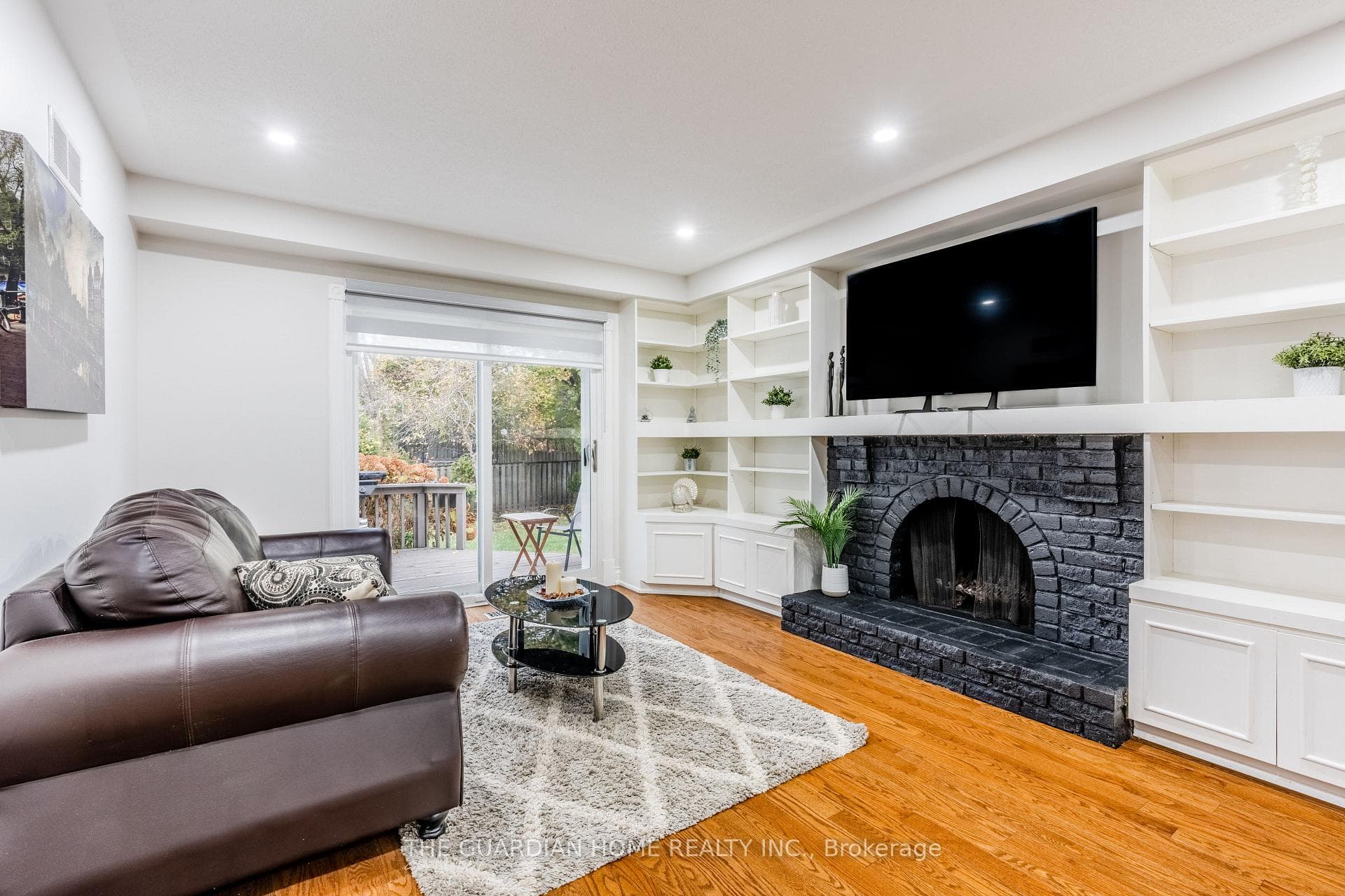 40 Sir Gawaine Place photo 10