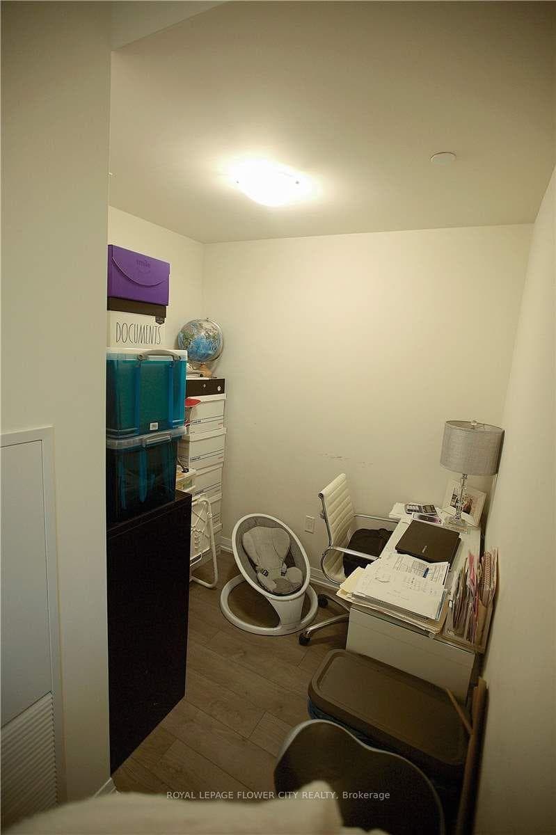 65 Watergarden Drive Unit 809 photo 12