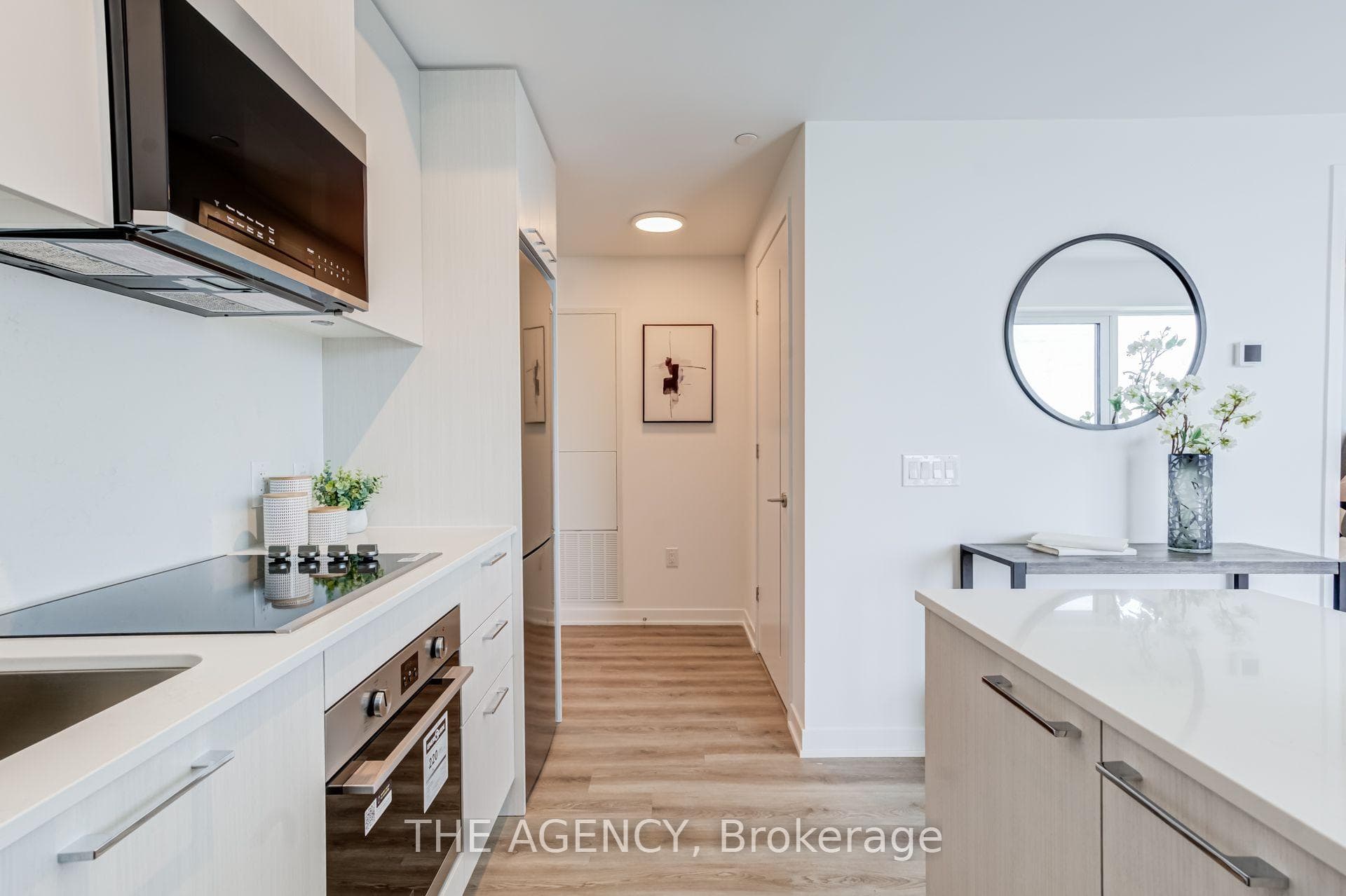 10 Oak Street Unit 2403 photo 9
