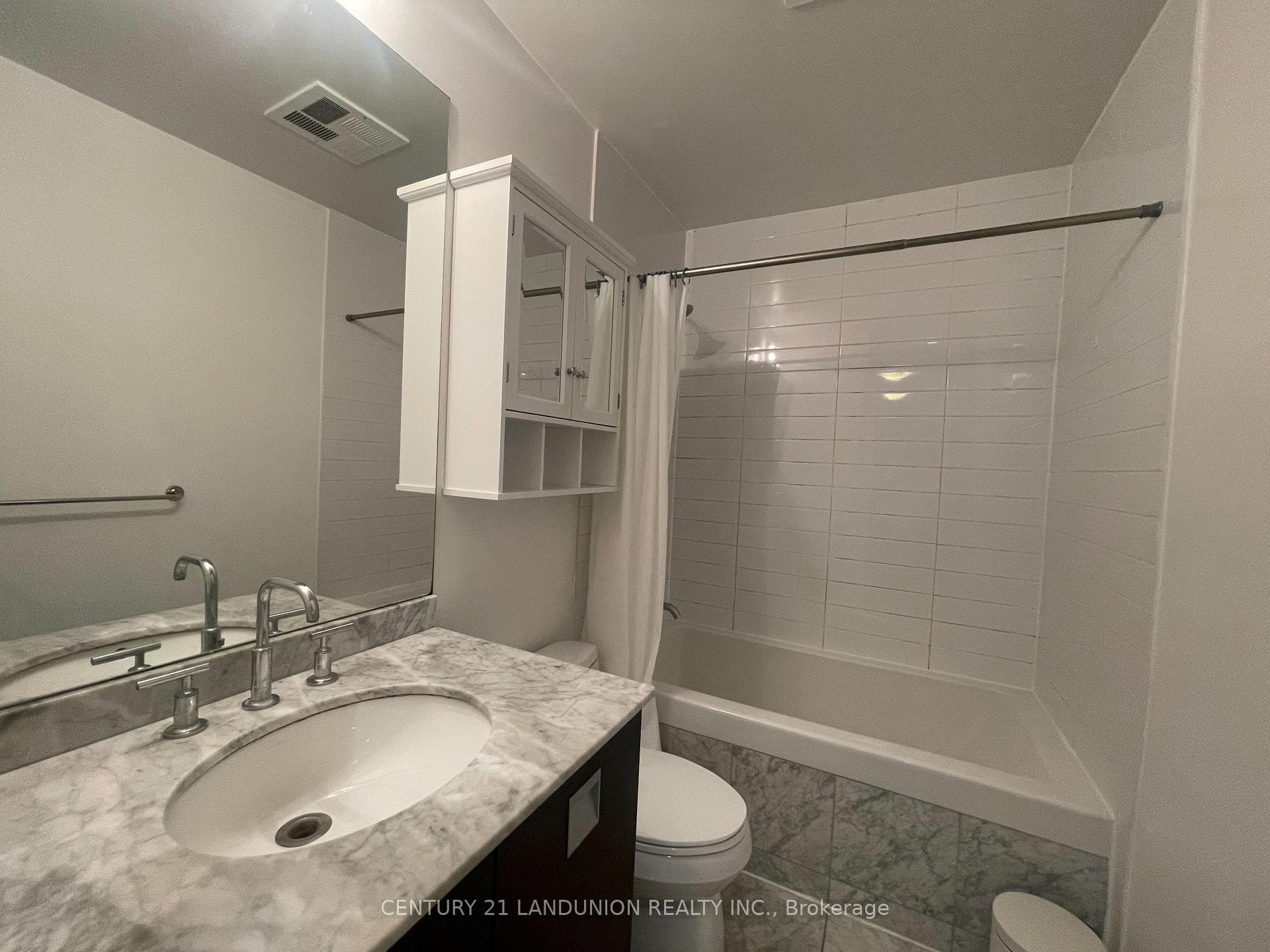 33 Charles Street Unit 601 photo 7