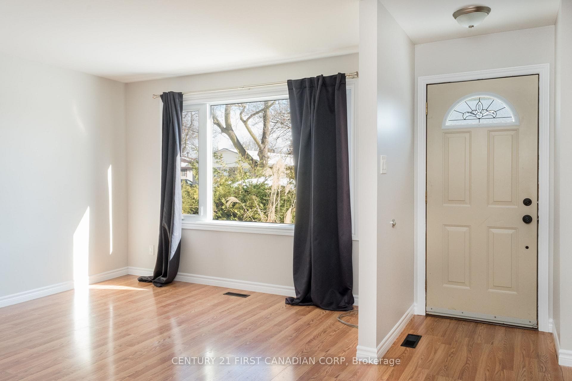 111 Woodrow Crescent photo 32