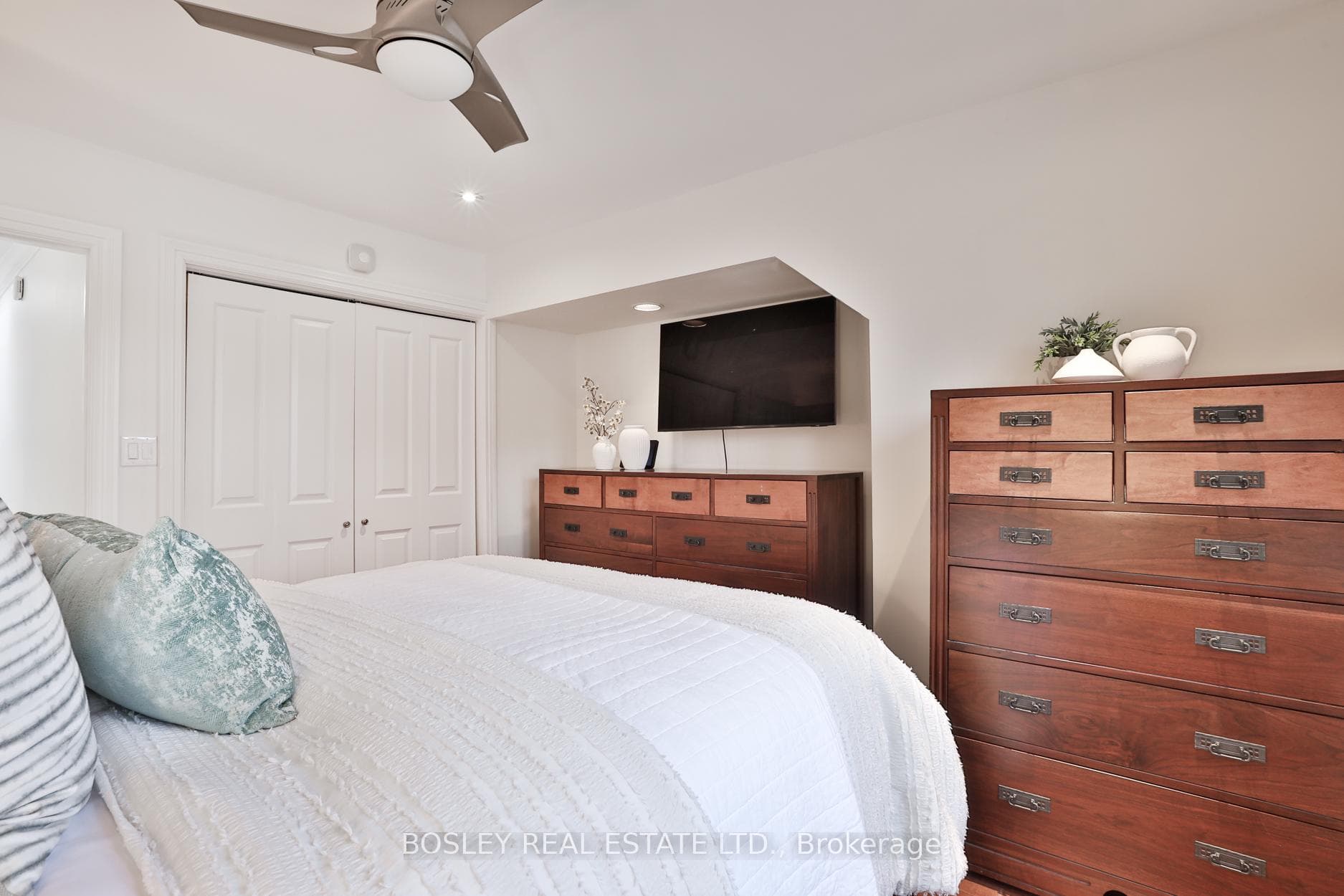 489 Balliol Street photo 19