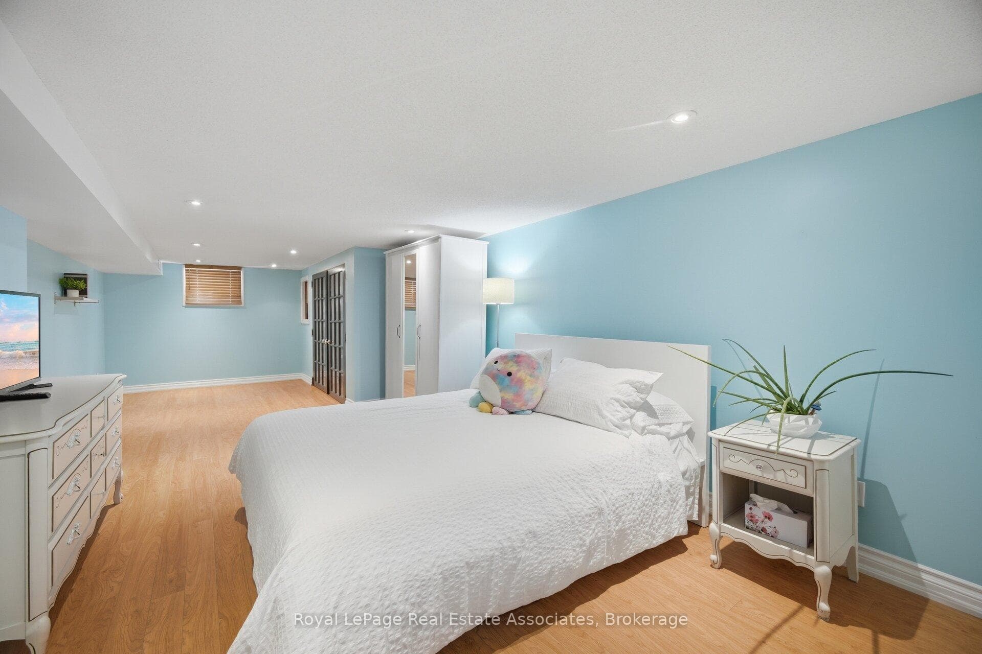32 Plaxton Drive photo 35