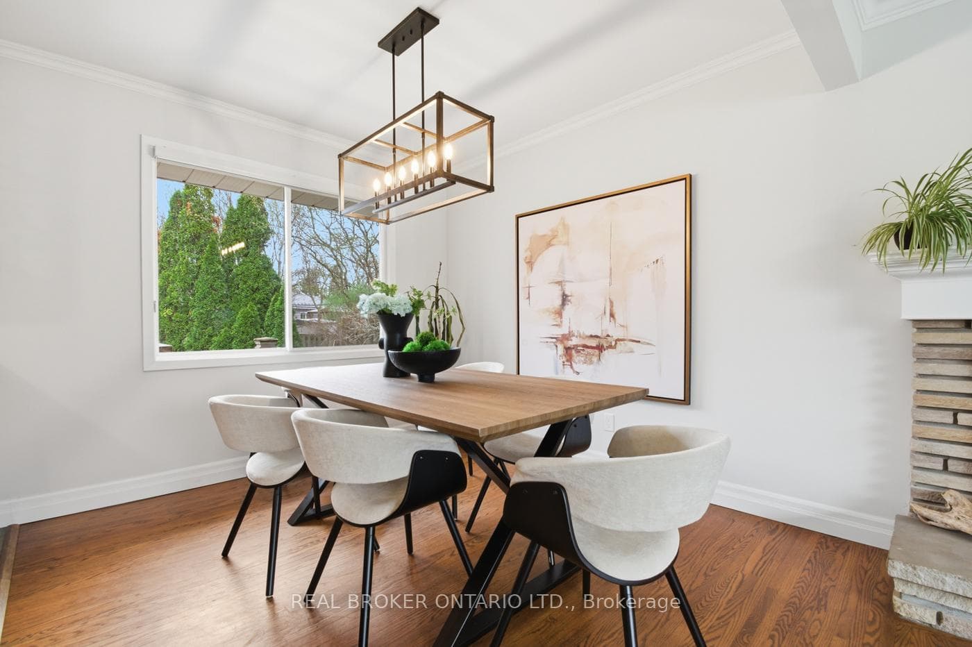 25 Victor Boulevard photo 7