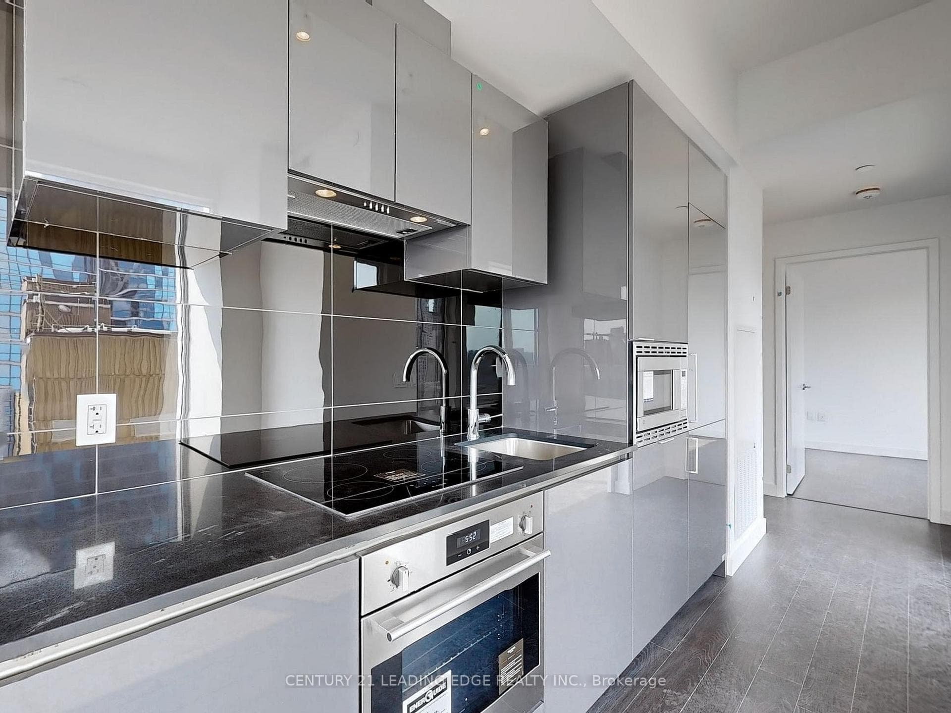 121 St Patrick Street Unit 1522 photo 9
