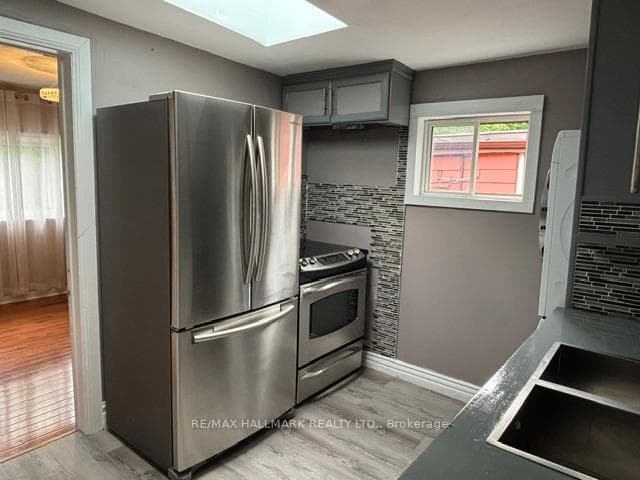 33 Salem Avenue Unit Upper photo 14