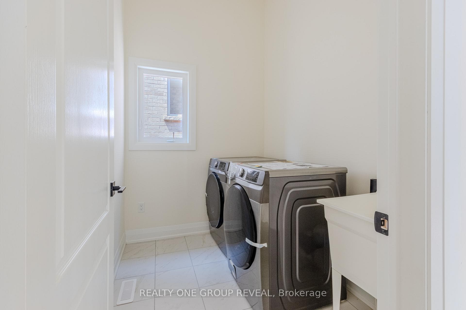 1 North Garden Boulevard photo 13