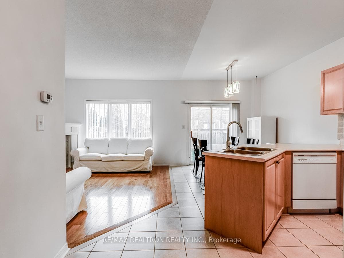 3167 Bentley Drive photo 11