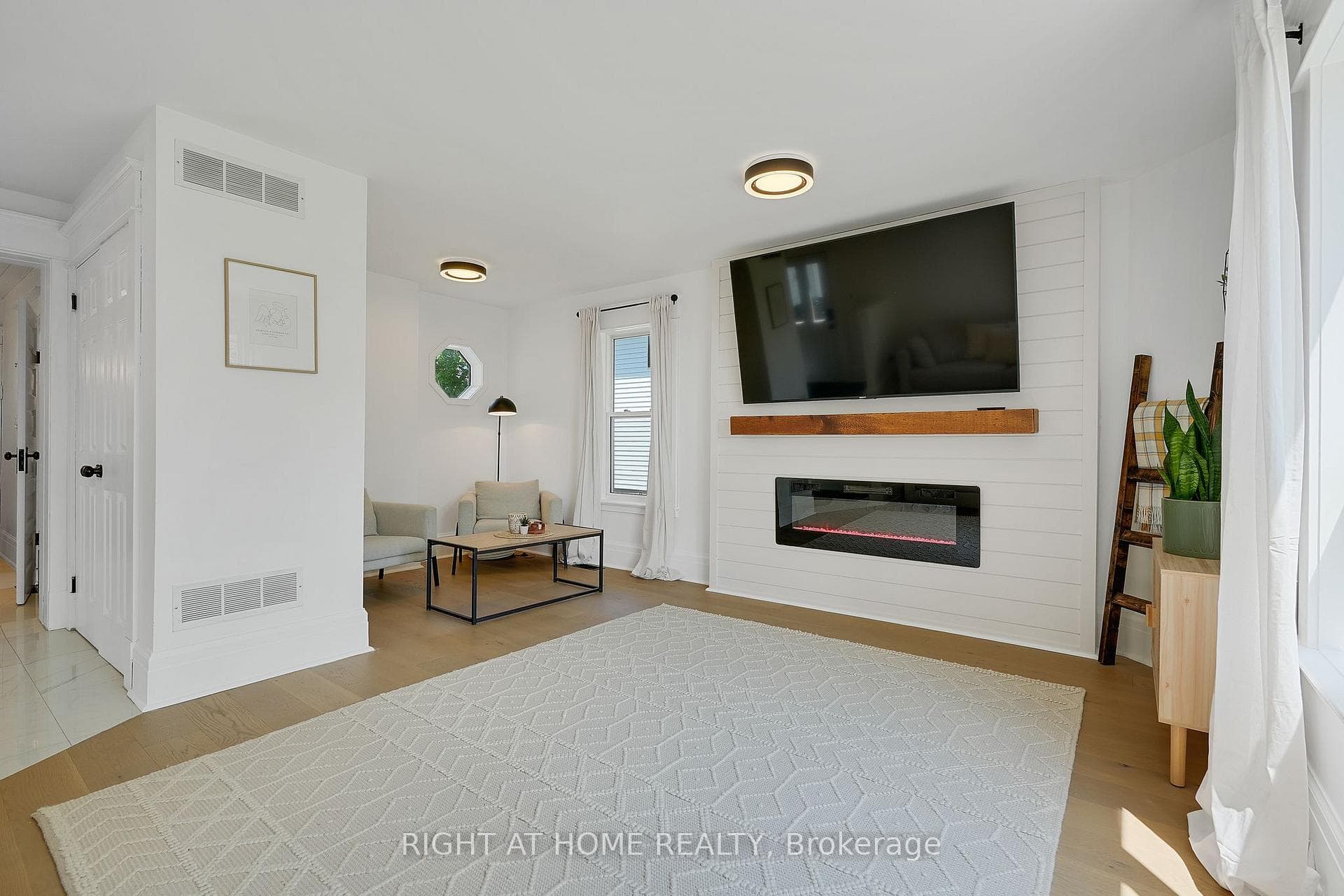 123 John Street photo 16