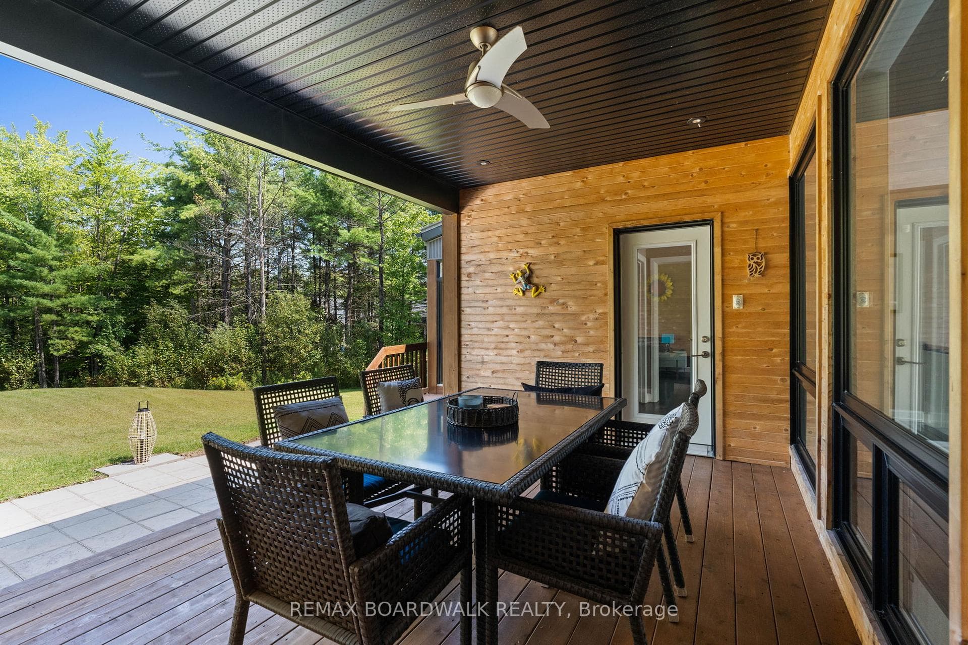 108 EDITH MARGARET Place photo 33