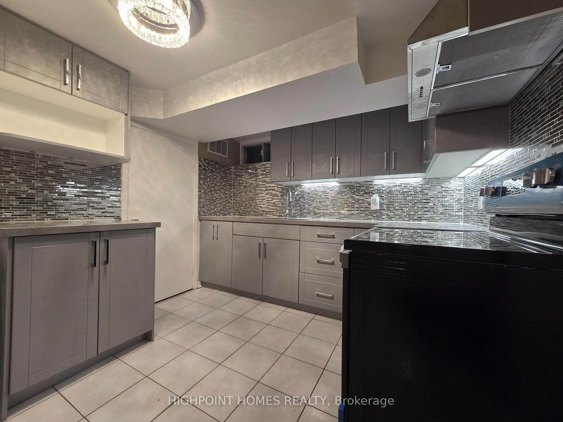 25 Chandler Drive Unit Lower photo 1