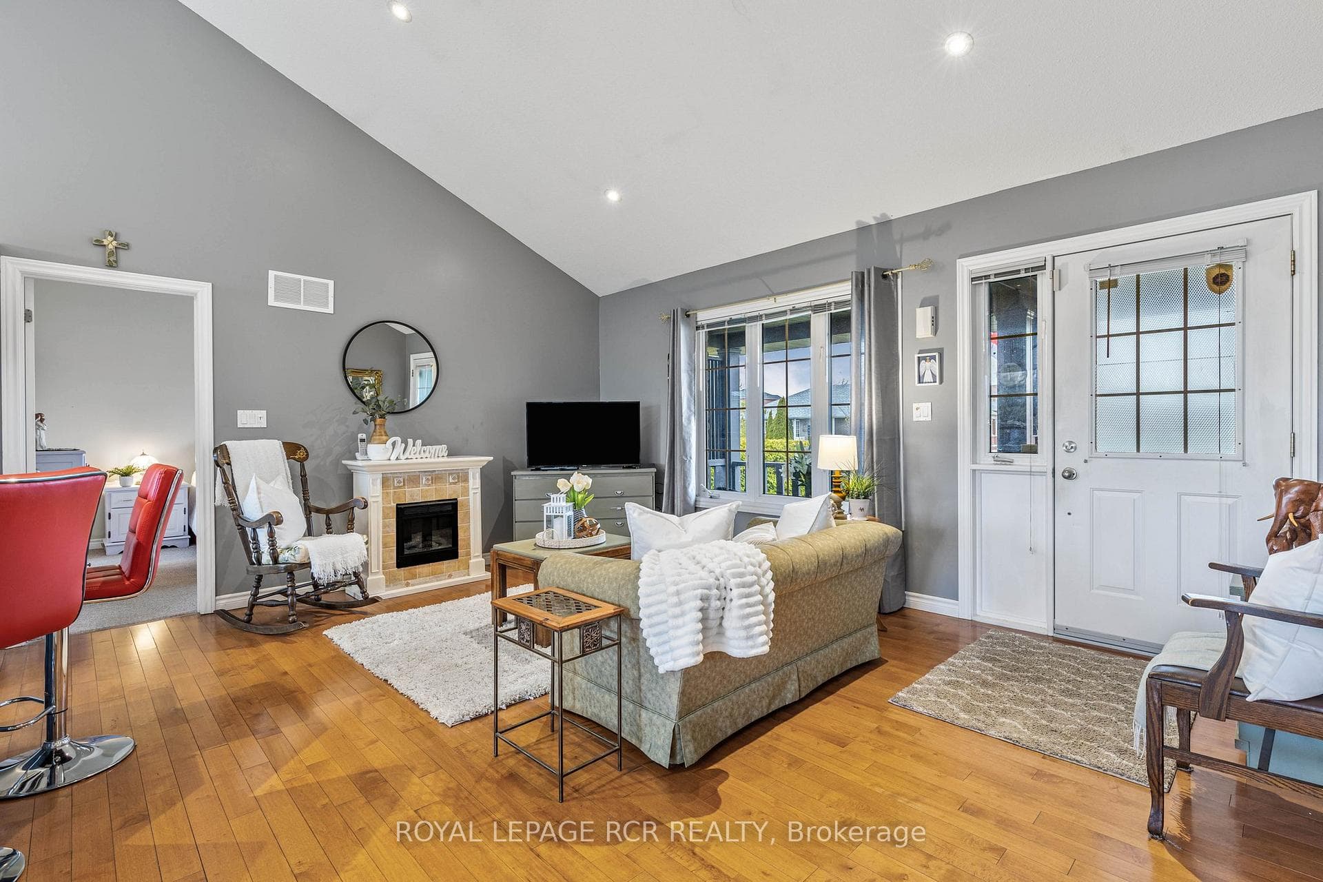 62 Springdale Drive photo 2