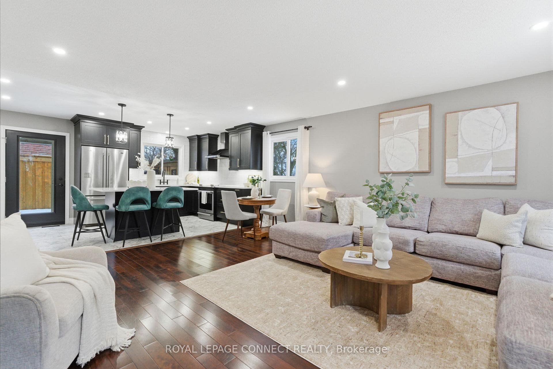 856 Sorrento Avenue photo 4