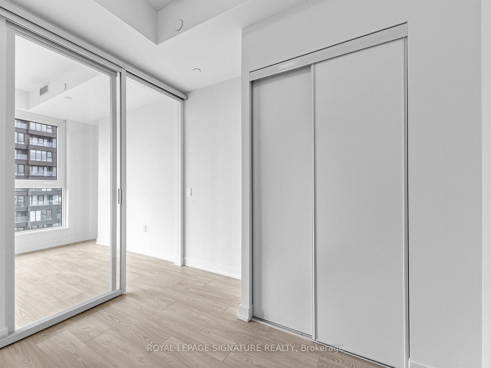5 Quarrington Lane Unit 1401 photo 25
