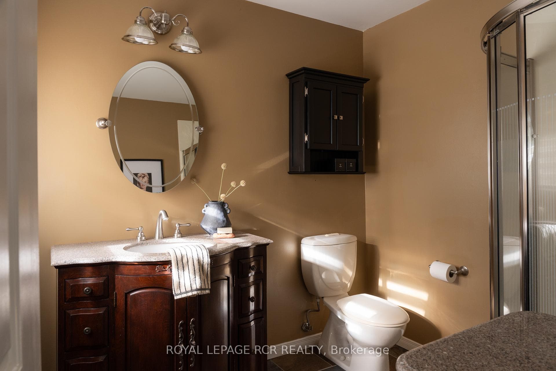 16357 Mountainview Road photo 26