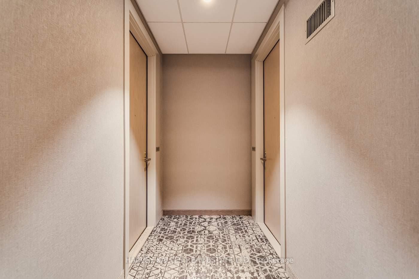 138 Downes Street Unit PH207 photo 13