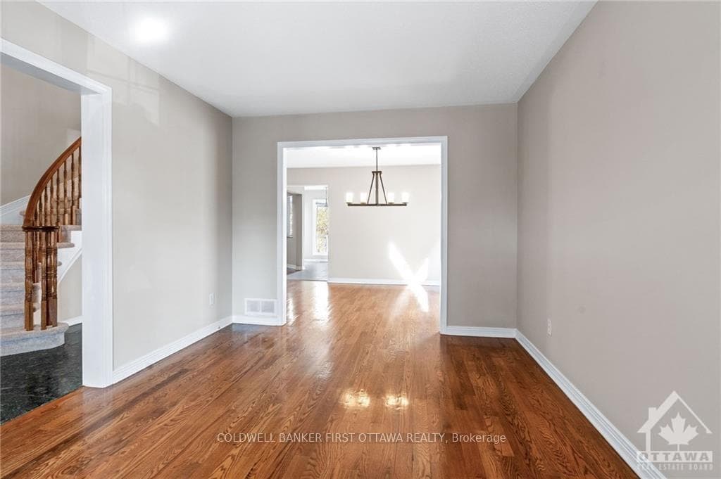 9 ARMAGH Way photo 6