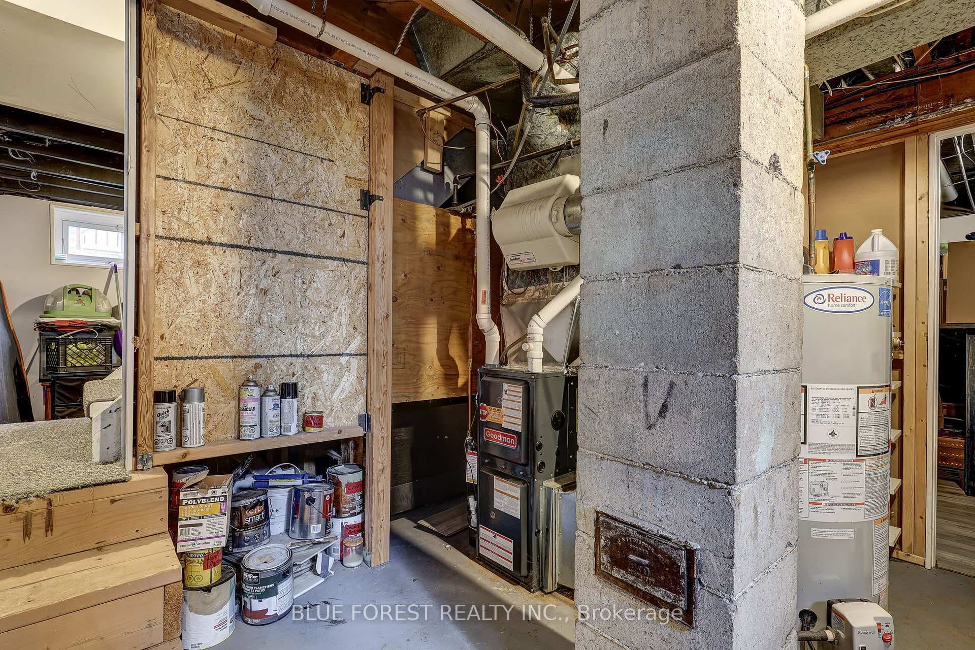 371 FLANDERS Row photo 26