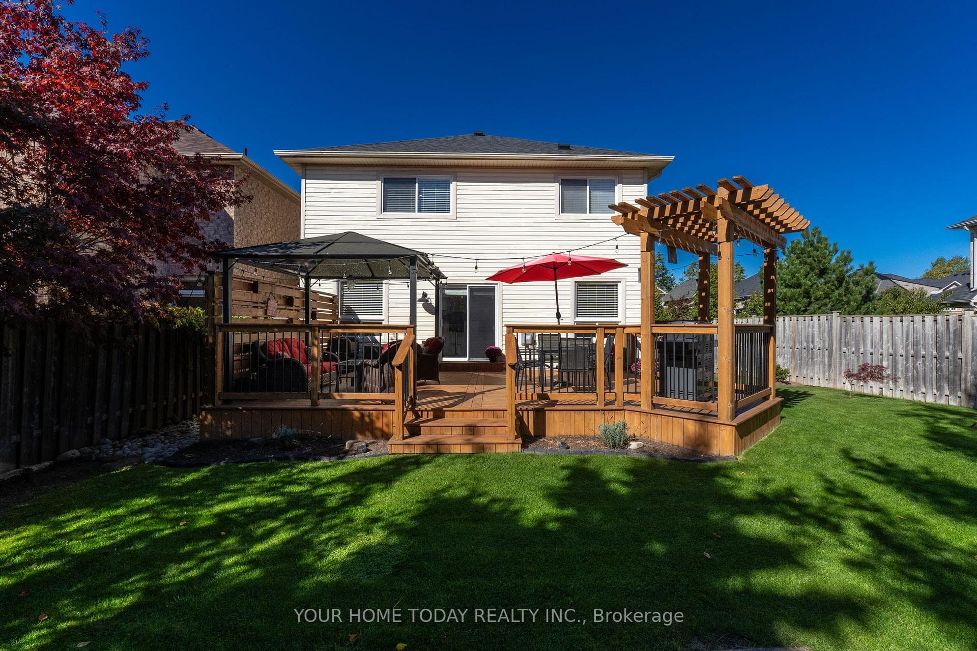 91 Mowat Crescent photo 39