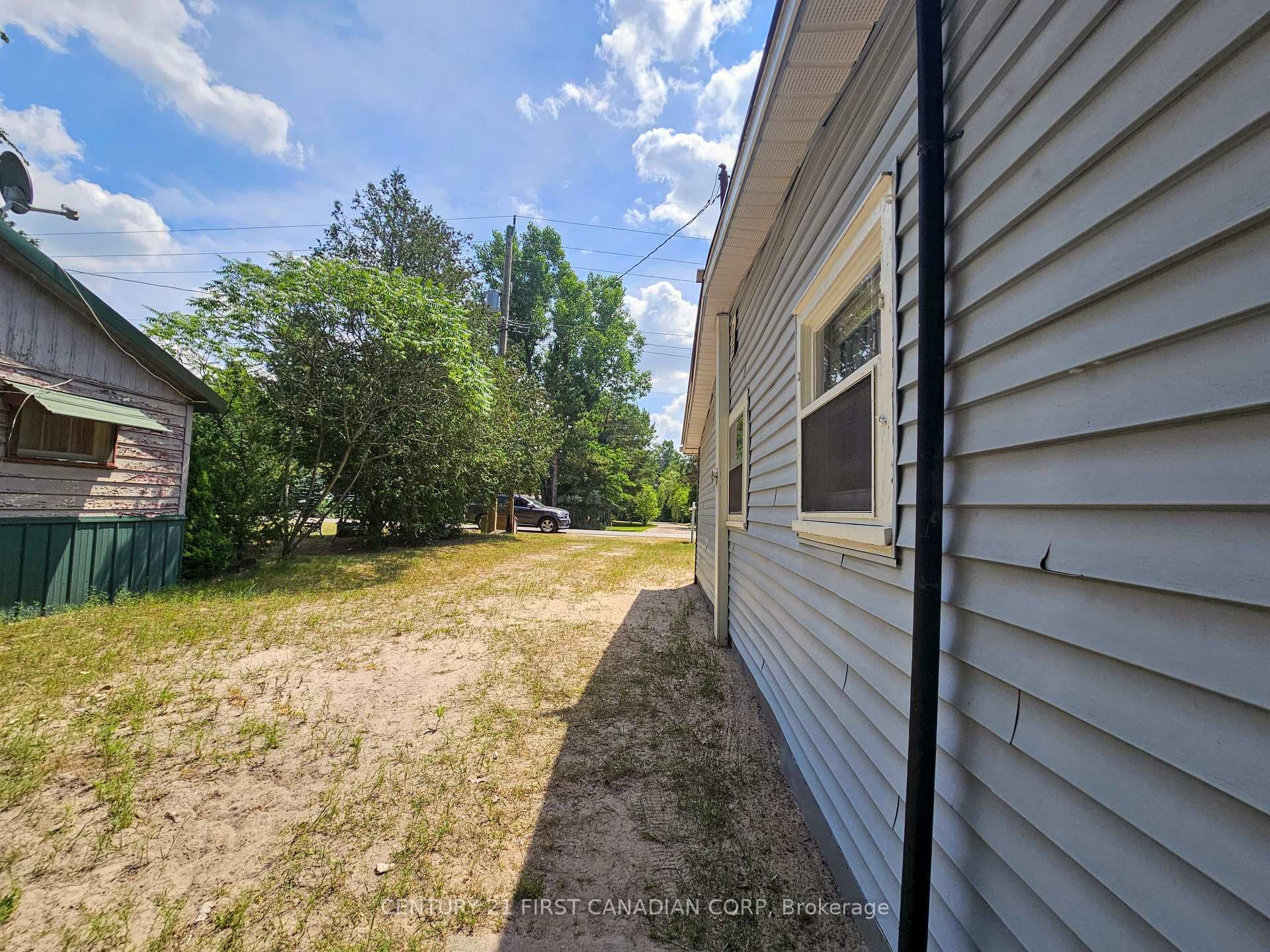 6346 London Road photo 26