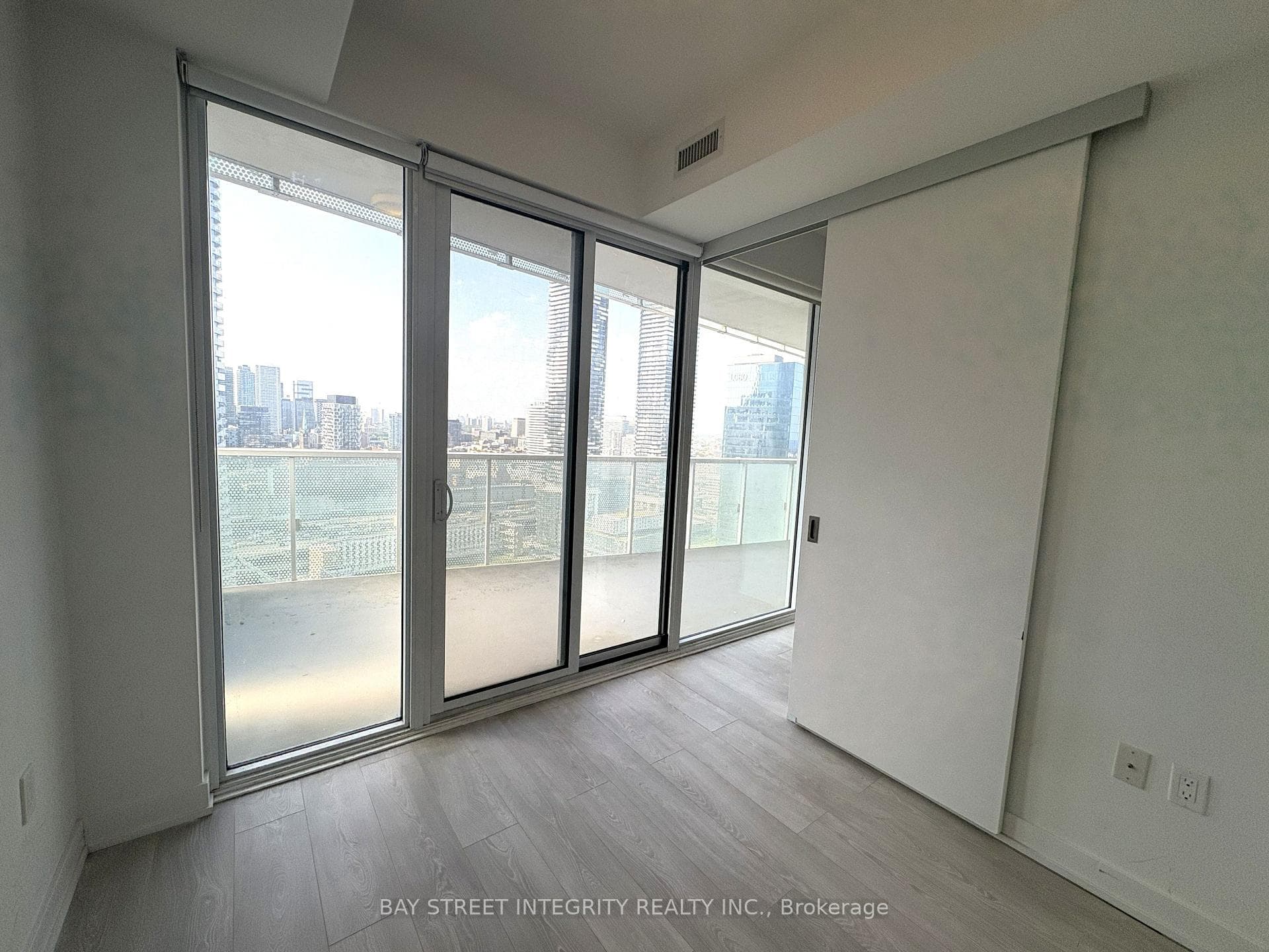 15 Queens Quay Unit 2708 photo 15