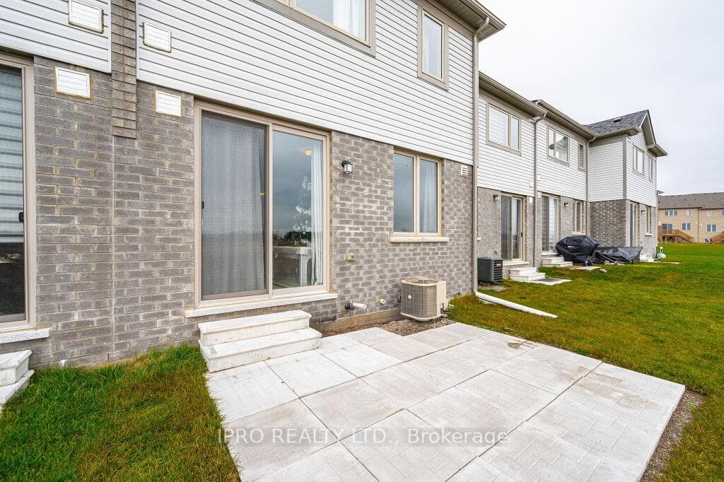 70 Edminston Drive photo 37