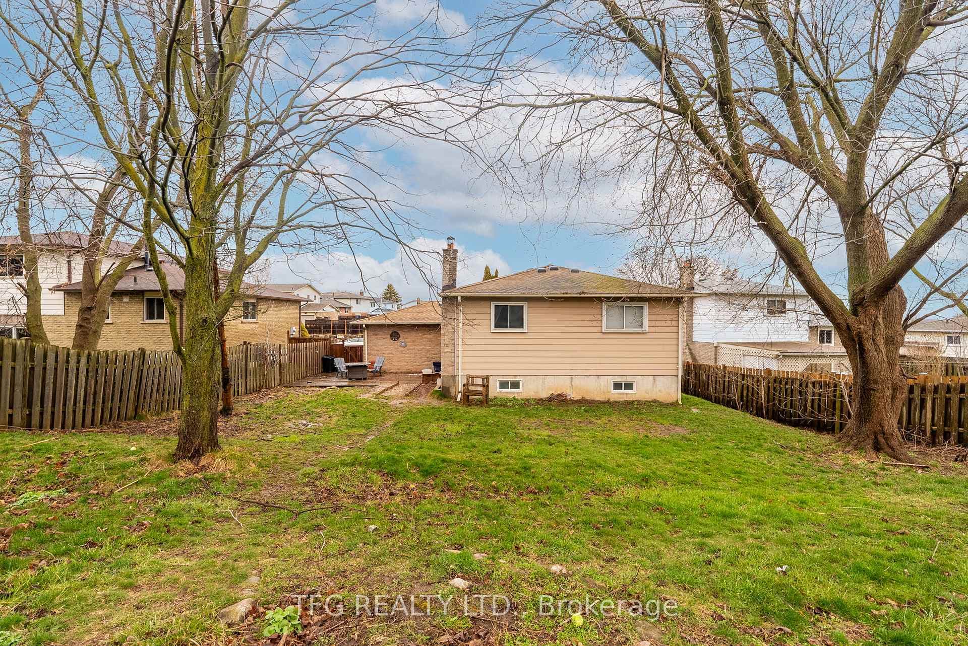 27 Rosalynne Avenue photo 35
