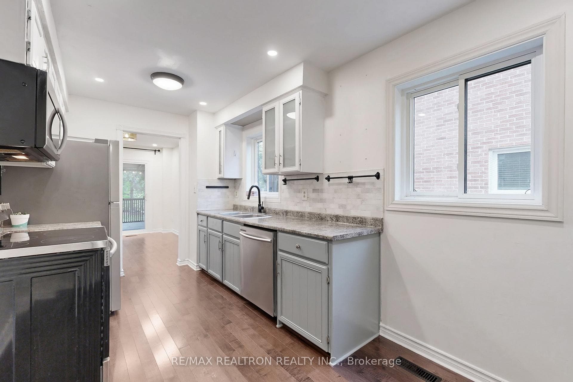 74 Trothen Circle photo 15