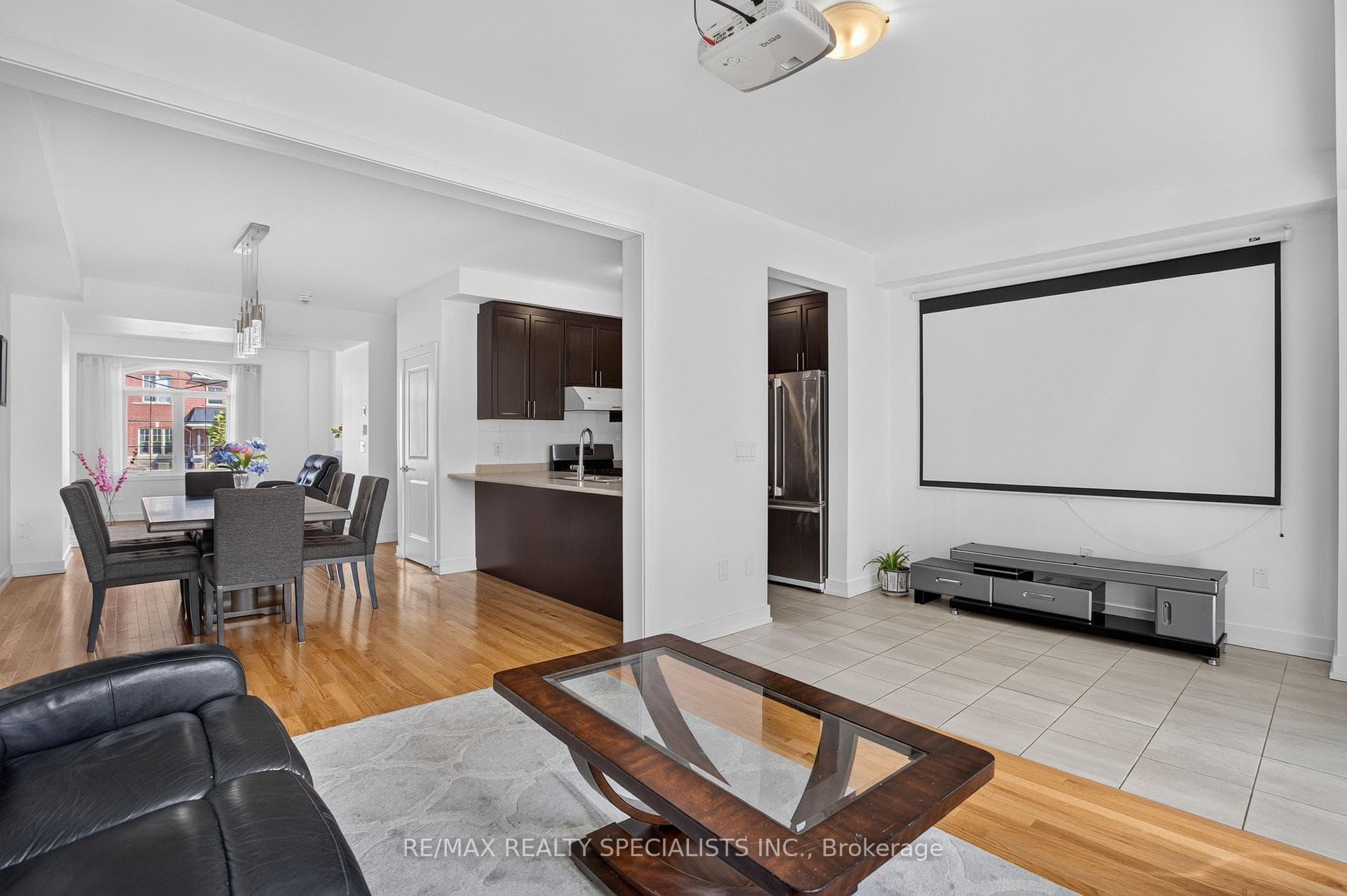 261 INSPIRE Boulevard photo 19