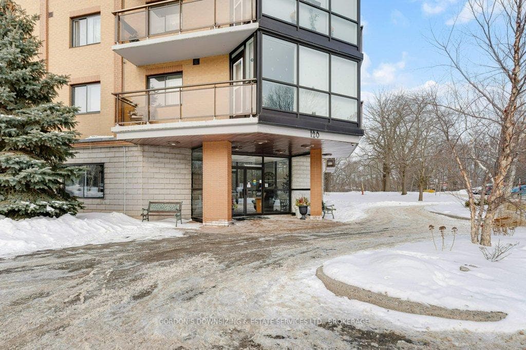 120 Barrett Court Unit 211 photo 4